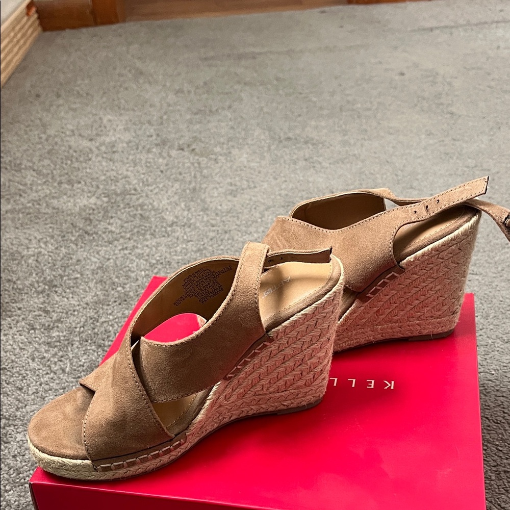 Apt. 9 Tan Wedge Sandals